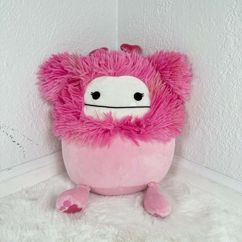 Squishmallows Caparinne the Bigfoot Valentine's Edition